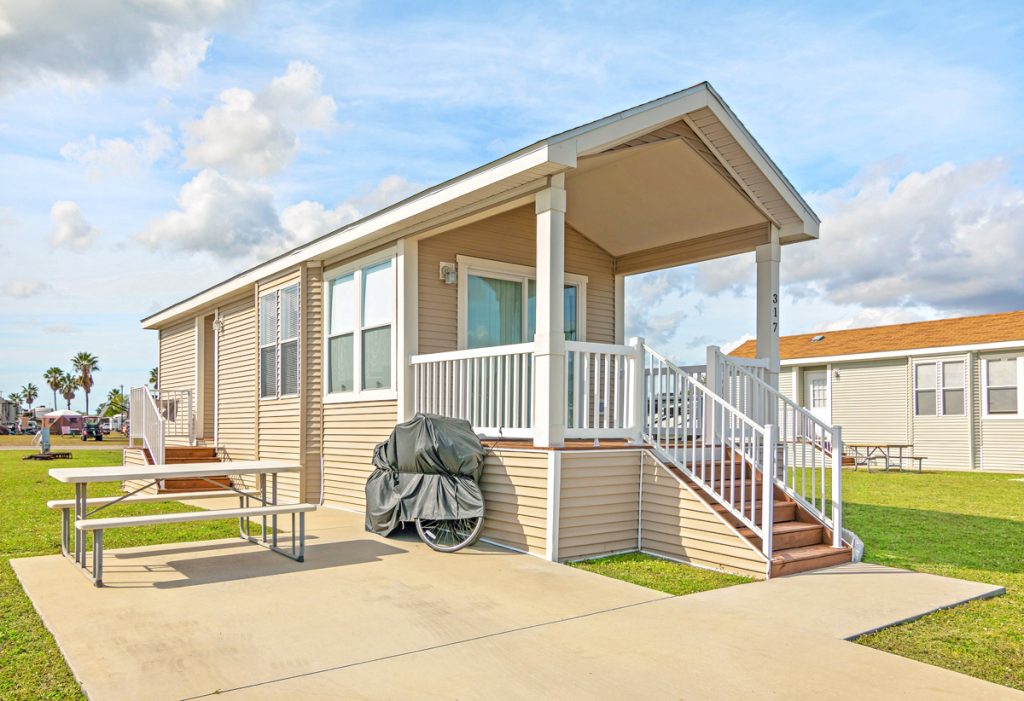 Cottage at Harbor Lake RV Resort