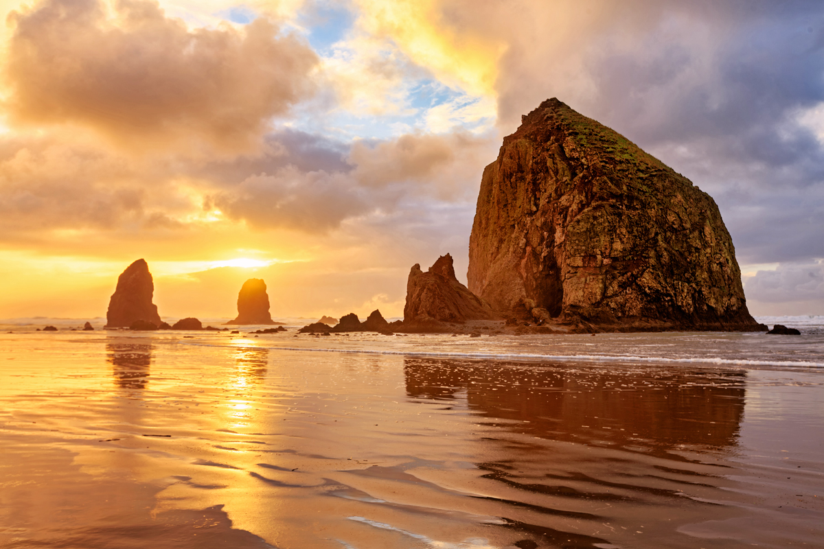 Ladscape of Cannon Beach & Haystack Rock